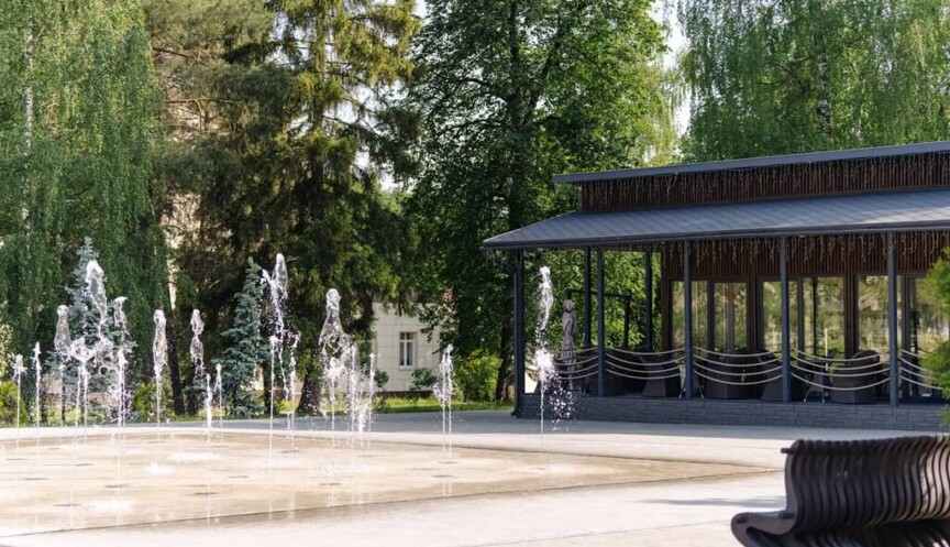 Кафе у фонтана